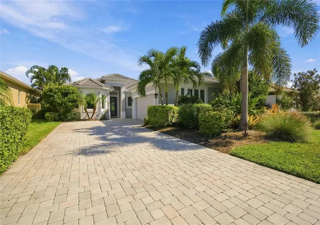 Photo 3 of Single family home for sale at 5003 Tobermory Way, Bradenton, FL 34211 | MLS# O6450323 | Listing updated on 2026-10-23
