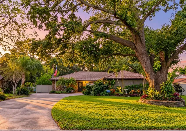 Single family home for sale at 329 Hollowtree Dr, SEFFNER, FL 33584 | MLS# TB8558599