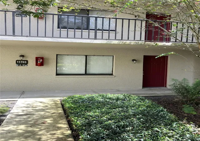 Photo 4 of Condo for sale at 11703 Raintree Village Blvd #B, Temple Terrace, FL 33617 | MLS# TB8558600 | Listing updated on 2026-10-16