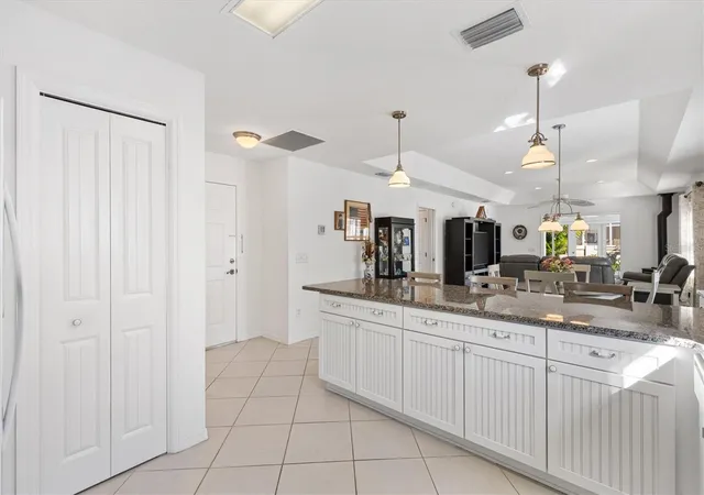 Photo 3 of House for sale at 7613 SE 170th Longview Ln, The Villages, FL 32162 | MLS# G5119151 | Listing updated on 2026-10-21