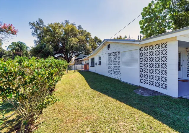 Photo 4 of Single family home for sale at 38548 12th Avenue, Zephyrhills, FL 33542 | MLS# TB8558608 | Listing updated on 2026-10-26