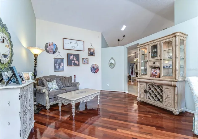 Photo 4 of Single family home for sale at 9502 Sunnyoak Dr, Riverview, FL 33569 | MLS# TB8558609 | Listing updated on 2026-10-22