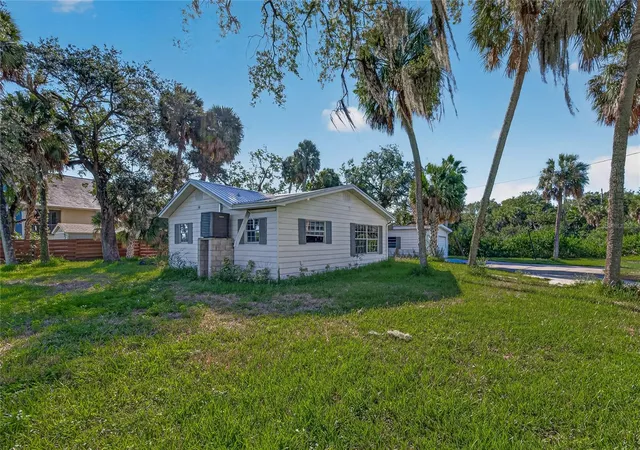 Photo 3 of Single family home for sale at 512 S 51st Street, Tampa, FL 33619 | MLS# TB8558614 | Listing updated on 2026-10-23