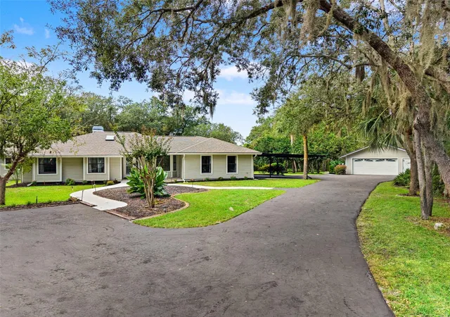 Photo 1 of Single family home for sale at 298 Lake Markham Rd, Sanford, FL 32771 | MLS# O6450342 | Listing updated on 2026-10-23