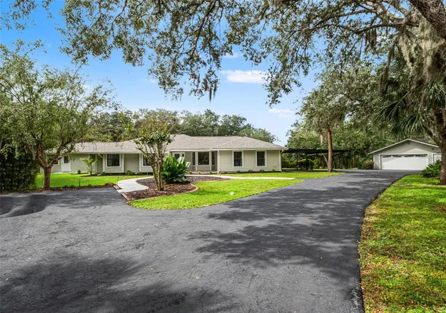 Photo 2 of Single family home for sale at 298 Lake Markham Rd, Sanford, FL 32771 | MLS# O6450342 | Listing updated on 2026-10-23