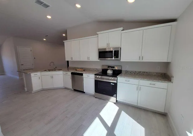 Photo 4 of Single family home for sale at 4416 SW 92nd Place Rd, Ocala, FL 34476 | MLS# OM734116 | Listing updated on 2026-10-29