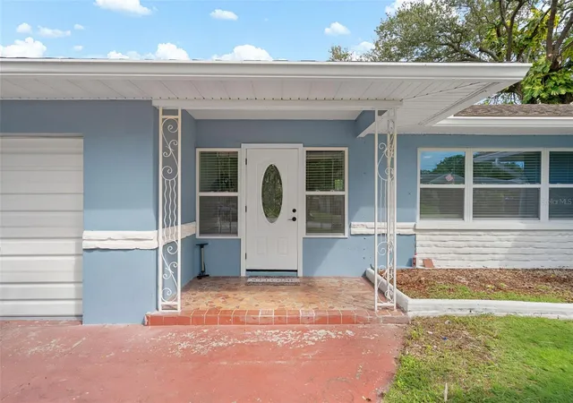 Photo 4 of Single family home for sale at 15 Mars Ave, Clearwater, FL 33755 | MLS# TB8558640 | Listing updated on 2026-10-16