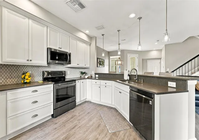 Photo 4 of Townhouse for sale at 14454 Mirabelle Vista Cir, Tampa, FL 33626 | MLS# TB8558645 | Listing updated on 2026-10-28