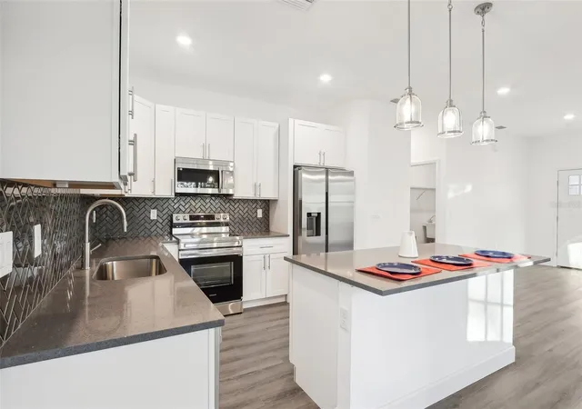 Photo 4 of Single family home for sale at 1772 6th Avenue, Deland, FL 32724 | MLS# V4951850 | Listing updated on 2026-10-21