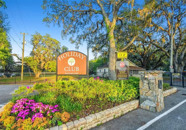 Photo 2 of Single family home for sale at 1922 Beachway Ln, Odessa, FL 33556 | MLS# W7890367 | Listing updated on 2026-10-30