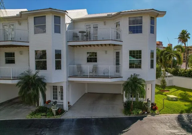 Townhouse for sale at 101 Shoals Cir, NORTH REDINGTON BEACH, FL 33708 | MLS# TB8558660