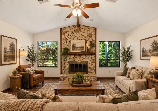 Photo 3 of Single family home for sale at 18644 Furman Dr, Spring Hill, FL 34610 | MLS# W7890368 | Listing updated on 2026-10-25