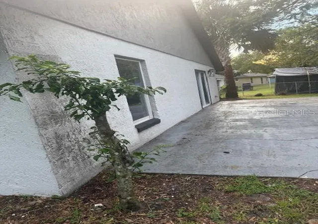 Photo 4 of Single family home for sale at 225 Ronnie Cir, Orlando, FL 32811 | MLS# O6450364 | Listing updated on 2026-10-16