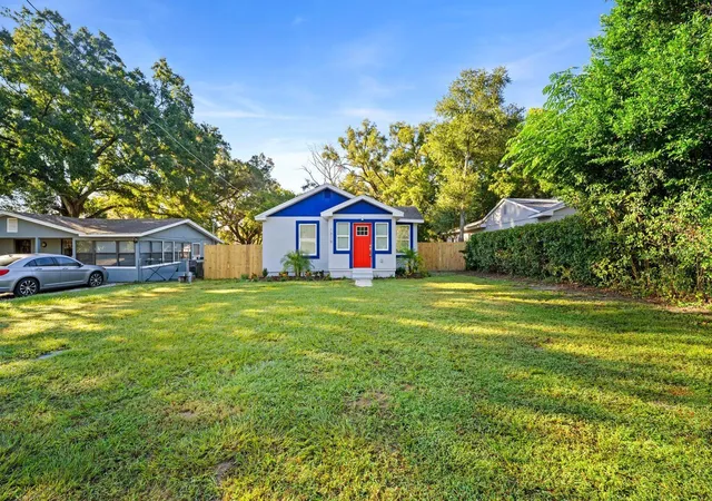 Photo 1 of Single family home for sale at 1319 E Norfolk St, Tampa, FL 33604 | MLS# TB8558670 | Listing updated on 2026-10-25