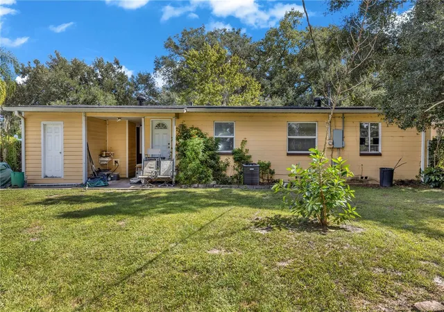 Photo 2 of Single family home for sale at 5620 Sandalwood Dr, Orlando, FL 32839 | MLS# O6450371 | Listing updated on 2026-10-23