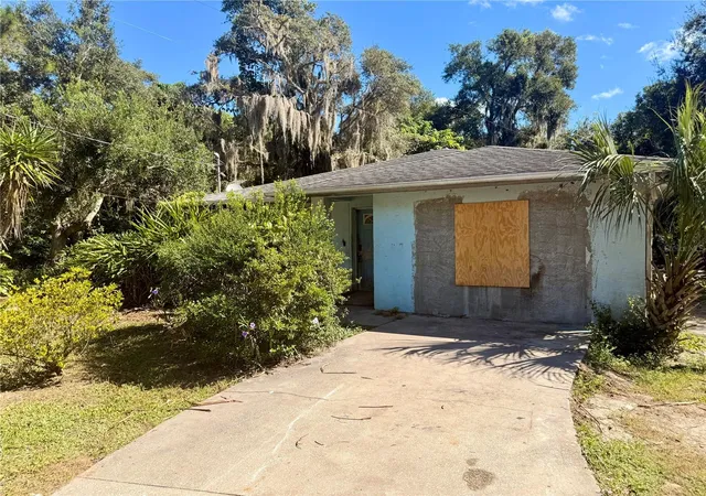 Photo 2 of Single family home for sale at 2715 Marigold Ave, Mims, FL 32754 | MLS# TB8558674 | Listing updated on 2026-10-20