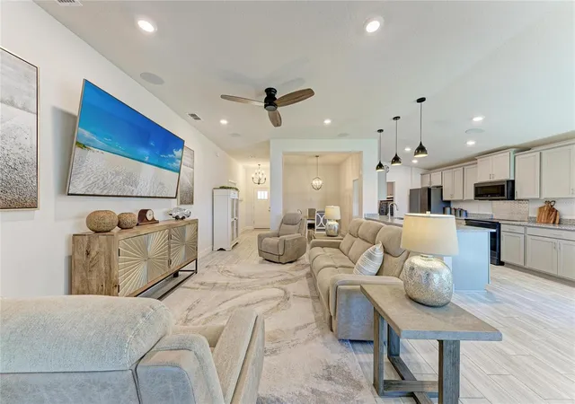 Photo 4 of Single family home for sale at 6811 162nd Place E, Parrish, FL 34219 | MLS# A4709774 | Listing updated on 2026-10-28