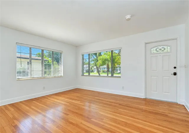 Photo 3 of Single family home for sale at 4508 S Lois Ave, Tampa, FL 33611 | MLS# TB8558689 | Listing updated on 2026-10-21