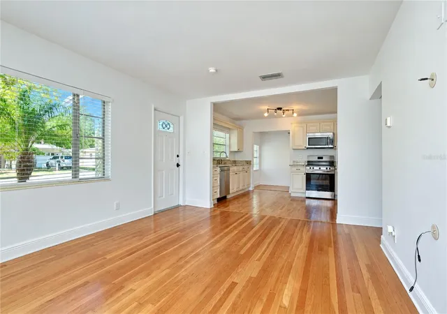 Photo 4 of Single family home for sale at 4508 S Lois Ave, Tampa, FL 33611 | MLS# TB8558689 | Listing updated on 2026-10-21