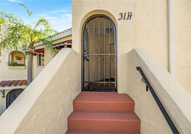 Photo 2 of Condo for sale at 6101 34th Street W #31H, Bradenton, FL 34210 | MLS# A4709778 | Listing updated on 2026-10-29