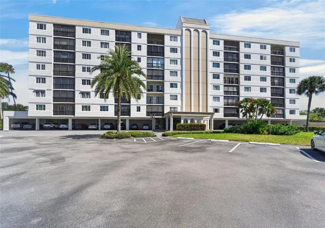 Photo 4 of Condo for sale at 19029 US Hwy 19 N #9-202, Clearwater, FL 33764 | MLS# TB8558691 | Listing updated on 2026-10-23
