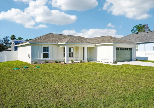 Photo 2 of Single family home for sale at 8 Hemlock Loop Crse, Ocala, FL 34472 | MLS# O6450392 | Listing updated on 2026-10-17