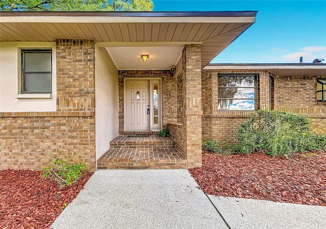 Photo 4 of Single family home for sale at 6720 Lakeland Highlands Rd, Lakeland, FL 33813 | MLS# L4965829 | Listing updated on 2026-10-20