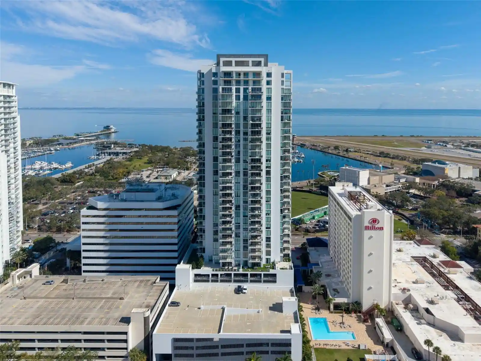 Listing Photo 2 - Condo for sale in Saltaire located at 301 1St St S, St. Petersburg, FL 33701 - Unit #2507