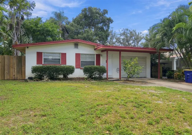 Photo 3 of Single family home for sale at 1145 Charles St, Clearwater, FL 33755 | MLS# TB8558716 | Listing updated on 2026-10-20