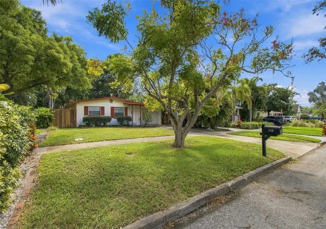 Photo 4 of Single family home for sale at 1145 Charles St, Clearwater, FL 33755 | MLS# TB8558716 | Listing updated on 2026-10-20