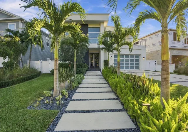 Photo 1 of Single family home for sale at 4418 W Kensington Ave, Tampa, FL 33629 | MLS# TB8558721 | Listing updated on 2026-10-27