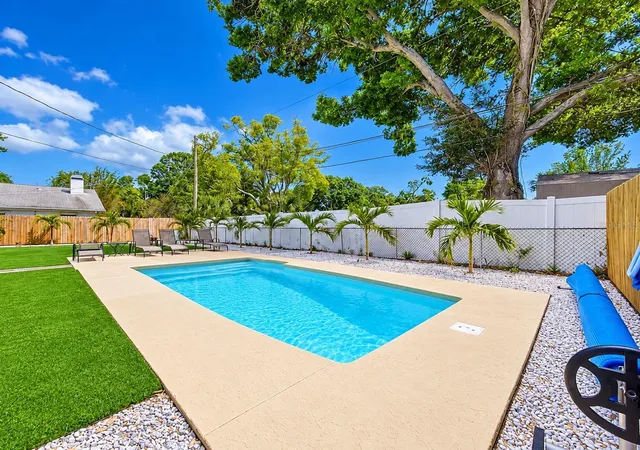 Photo 1 of Single family home for sale at 9948 51st Avenue N, Saint Petersburg, FL 33708 | MLS# TB8558722 | Listing updated on 2026-10-20