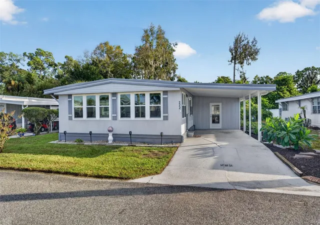 Photo 2 of Manufactured home for sale at 222 Paradise S, Leesburg, FL 34788 | MLS# G5119177 | Listing updated on 2026-10-20