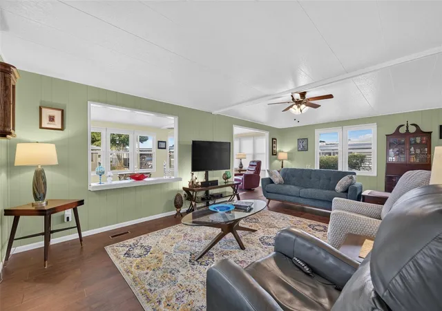 Photo 4 of Manufactured home for sale at 222 Paradise S, Leesburg, FL 34788 | MLS# G5119177 | Listing updated on 2026-10-20