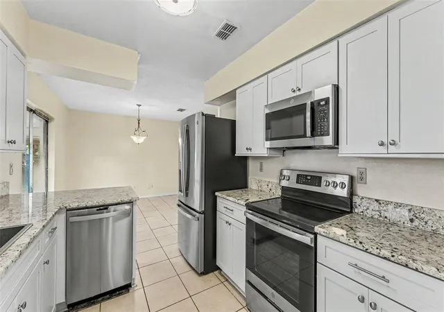 Photo 3 of Single family home for sale at 3108 Elderwood Pl, Seffner, FL 33584 | MLS# L4965830 | Listing updated on 2026-10-22