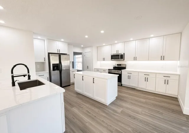 Photo 2 of Single family home for sale at 1959 Westpointe Cir, Orlando, FL 32835 | MLS# O6450413 | Listing updated on 2026-10-22