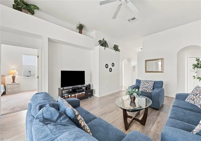 Photo 4 of Single family home for sale at 608 Copeland Dr, Haines City, FL 33844 | MLS# L4965832 | Listing updated on 2026-10-23