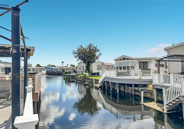 Photo 1 of Manufactured home for sale at 9000 Us Hwy 192 #181, Clermont, FL 34714 | MLS# S5159655 | Listing updated on 2026-10-20