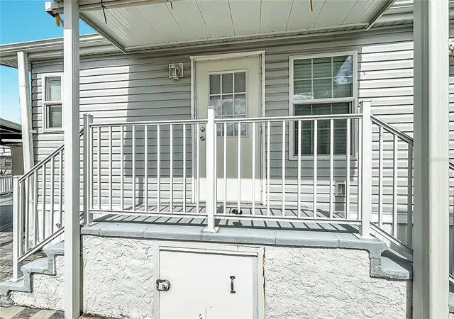 Photo 3 of Manufactured home for sale at 9000 Us Hwy 192 #181, Clermont, FL 34714 | MLS# S5159655 | Listing updated on 2026-10-20