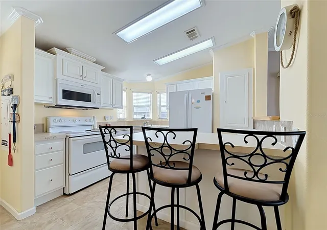 Photo 4 of Manufactured home for sale at 9000 US Hwy 192 #181, Clermont, FL 34714 | MLS# S5159655 | Listing updated on 2026-10-20