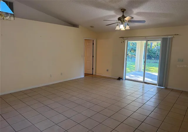 Photo 3 of Single family home for sale at 25 Rymshaw Dr, Palm Coast, FL 32164 | MLS# O6450425 | Listing updated on 2026-10-17