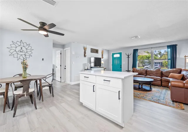 Photo 4 of Single family home for sale at 1486 Carolyn Ln, Clearwater, FL 33755 | MLS# TB8558746 | Listing updated on 2026-10-20