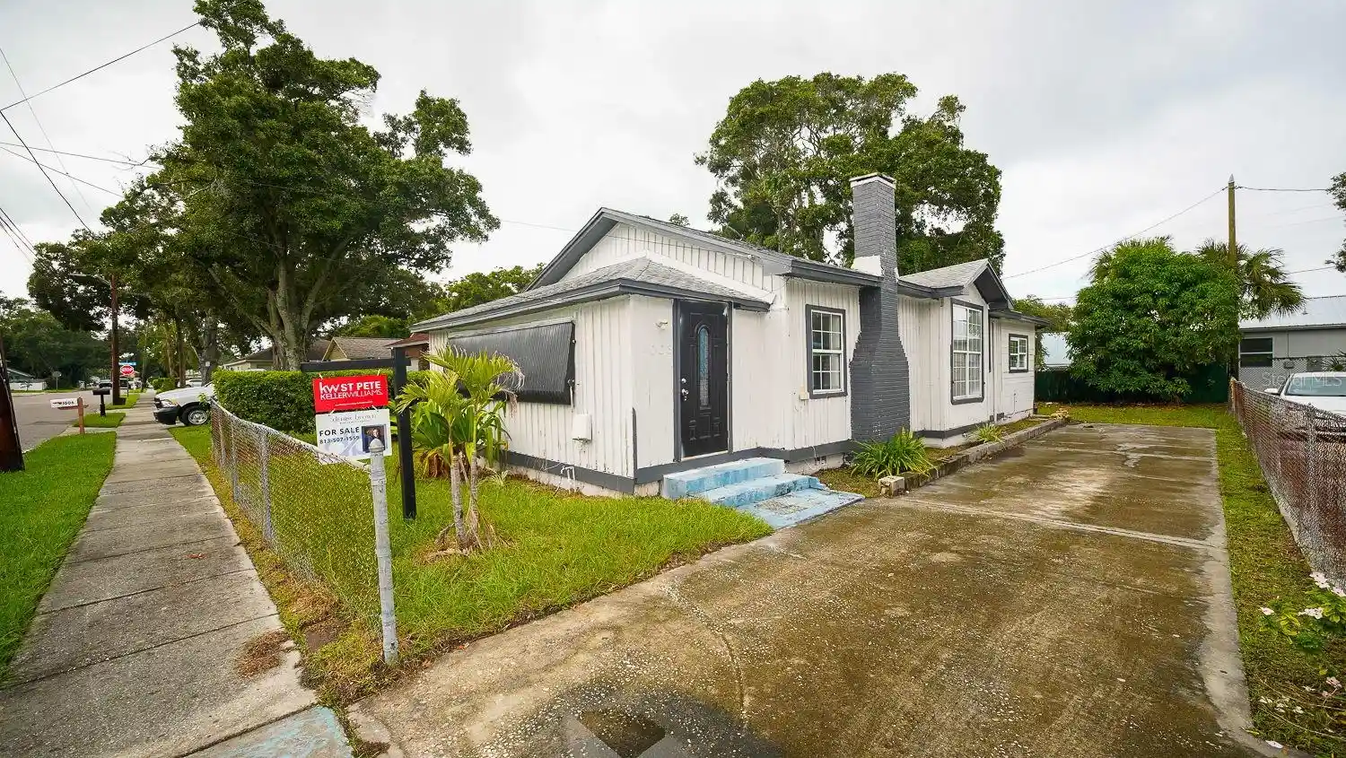 Single family home for sale at 1008 Plaza St, CLEARWATER, FL 33755 | MLS# TB8558751