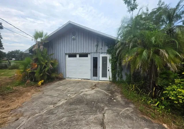 Photo 1 of Single family home for sale at 920 Lake Cvs Trl, Lakeland, FL 33813 | MLS# P4940178 | Listing updated on 2026-10-17