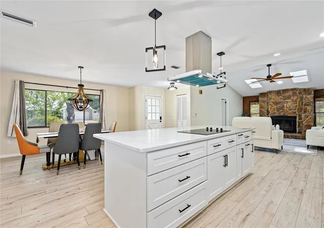 Photo 3 of Single family home for sale at 39 Fleetwood Dr, Palm Coast, FL 32137 | MLS# O6450438 | Listing updated on 2026-10-17