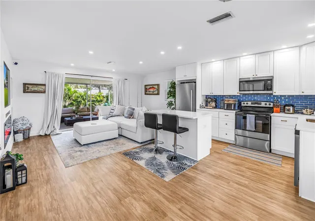 Photo 2 of Single family home for sale at 8001 Ridge Rd, Seminole, FL 33772 | MLS# TB8558761 | Listing updated on 2026-10-29