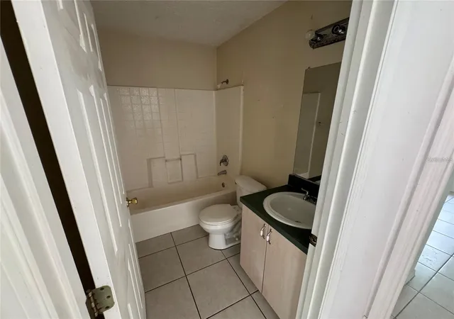 Photo 4 of Single family home for sale at 821 Savona Pl, Kissimmee, FL 34758 | MLS# O6450450 | Listing updated on 2026-10-17