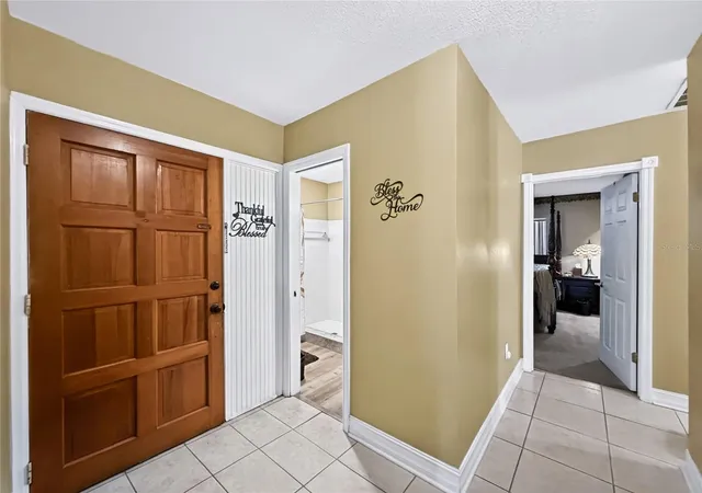 Photo 4 of Single family home for sale at 1406 Highview Rd, Brandon, FL 33510 | MLS# TB8558769 | Listing updated on 2026-10-22
