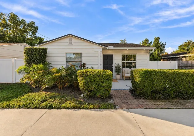 Photo 1 of Single family home for sale at 3606 W Bay To Blvd, Tampa, FL 33629 | MLS# TB8558774 | Listing updated on 2026-10-20