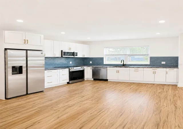 Photo 4 of Single family home for sale at 108 Mission Hills Ave, Temple Terrace, FL 33617 | MLS# A4709832 | Listing updated on 2026-10-24